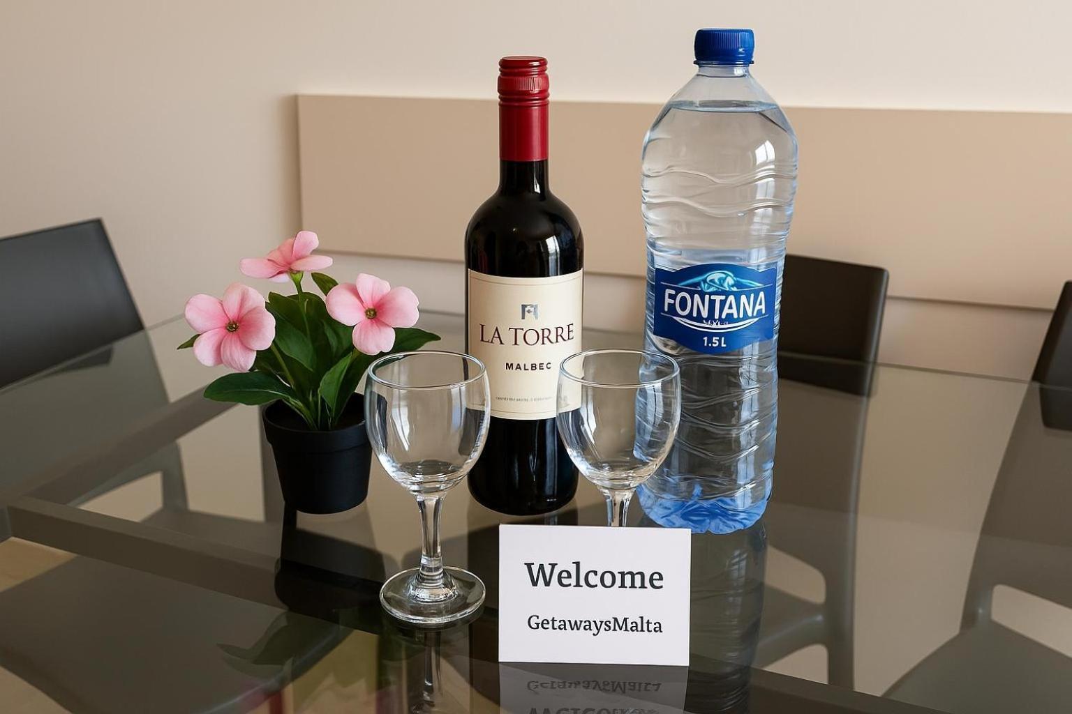 Harbour Lights Seafront 2 Bedroom Apartments With Panoramic Sea Views - By Getawaysmalta 세인트폴스베이 외부 사진